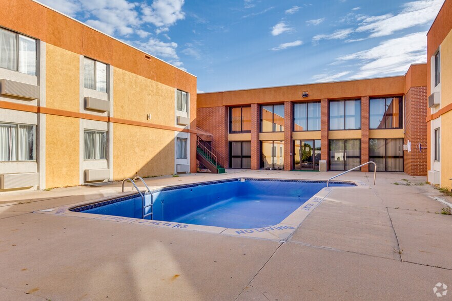 More Photos Of 4849 S Laura St, Wichita Hospitality For Sale