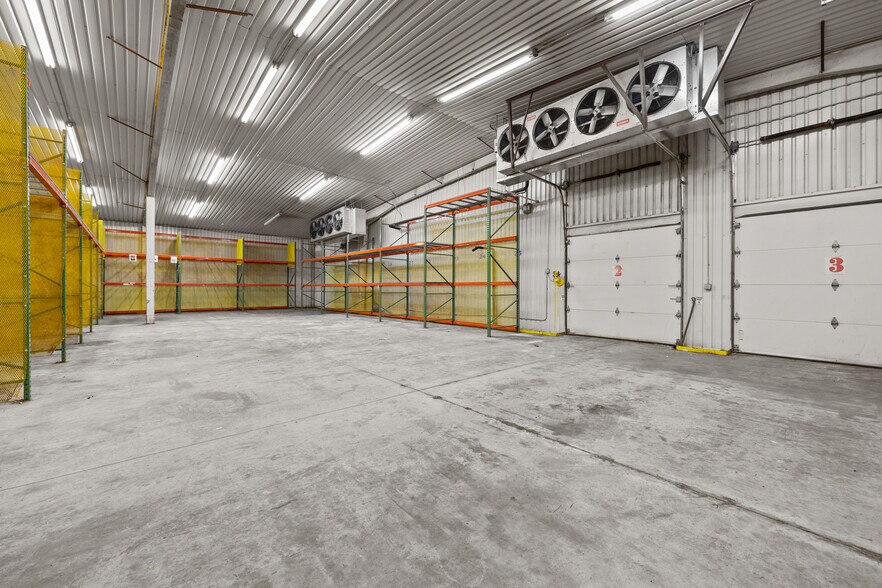 More Photos Of 19450 E County Road 1474, Hawthorne Refrigeration Cold Storage For Sale