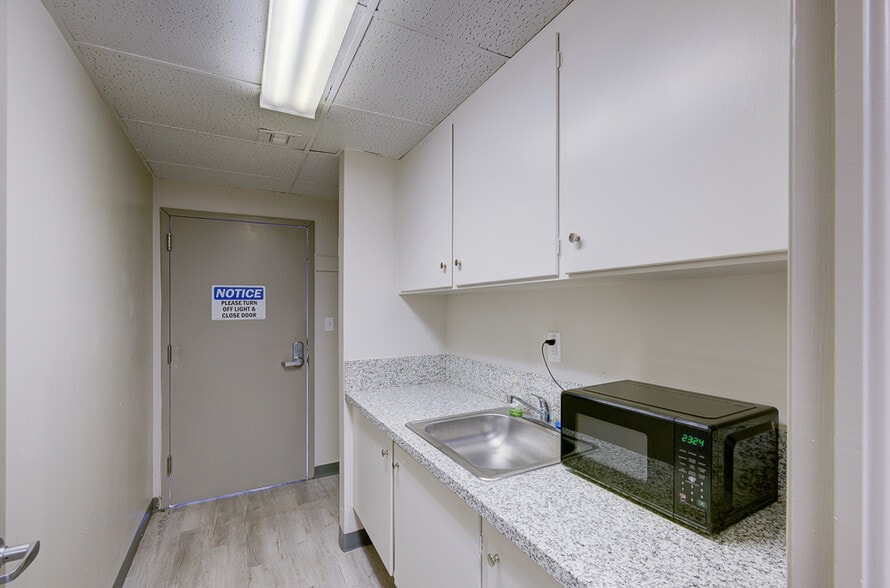 More Photos Of 190 N Van Ness Ave, Fresno Medical For Sale