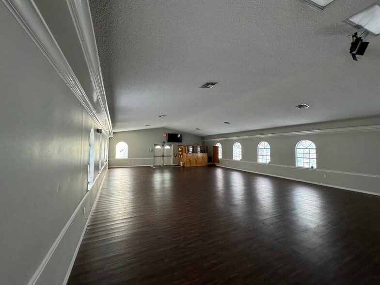 Primary Photo Of 2400 S Goldenrod Rd, Orlando Religious Facility For Sale