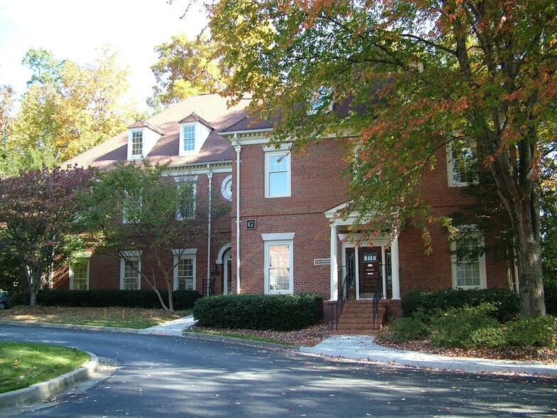 More Photos Of 6111 Peachtree Dunwoody Rd NE, Atlanta Office Residential For Sale