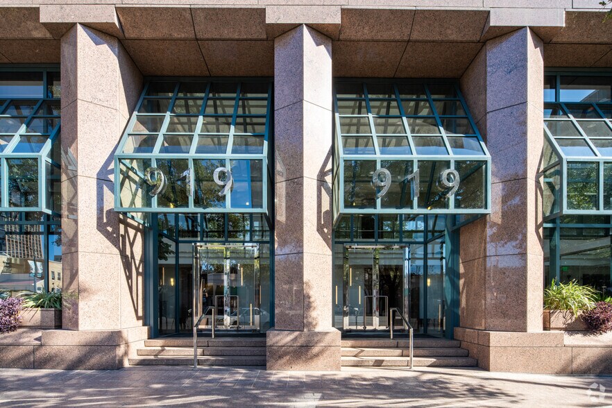 More Photos Of 919 Congress Ave, Austin Office For Lease