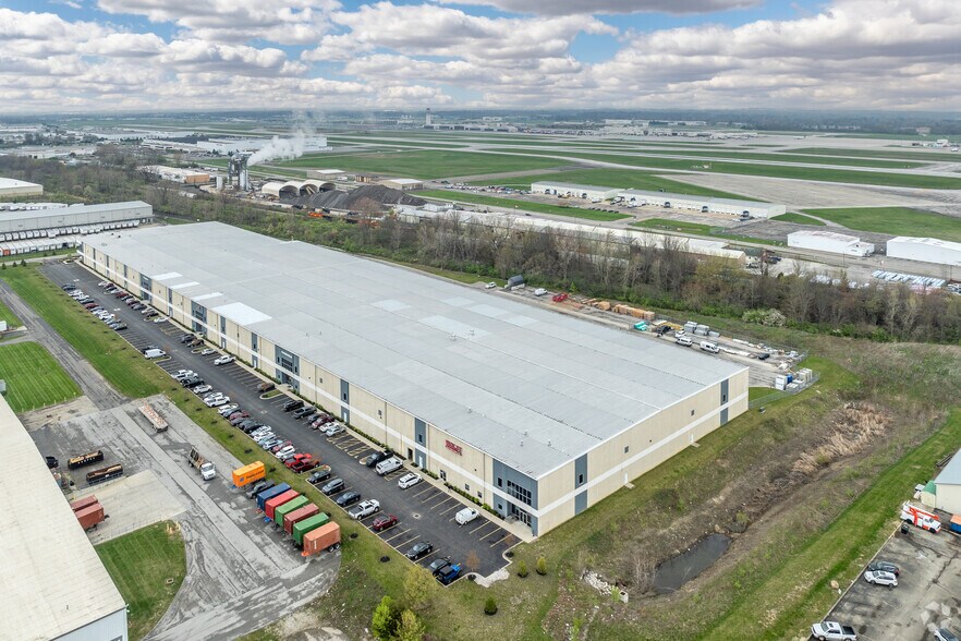 More Photos Of 4712 Poth Rd, Whitehall Warehouse For Lease