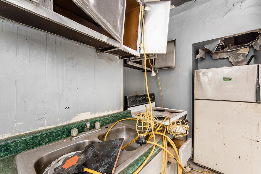 More Photos Of 1068-1072 E Livingston Ave, Columbus Storefront Retail Residential For Sale