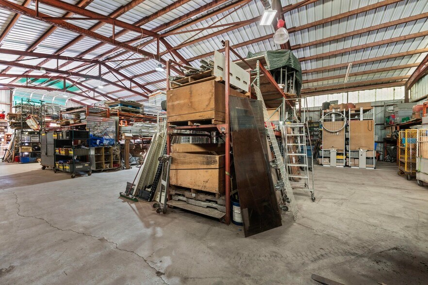 More Photos Of 1907 Sanford Rd, Wells General Retail For Sale