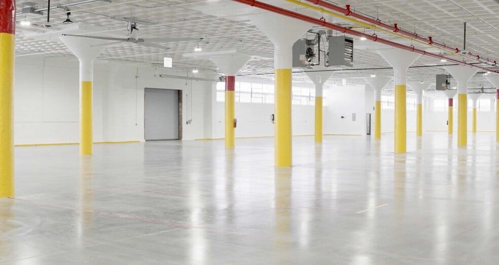 More Photos Of 9 Rewe St, Brooklyn Distribution For Lease