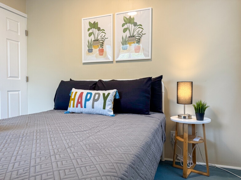 More Photos Of 105 S 5th St, Duquesne Specialty For Sale