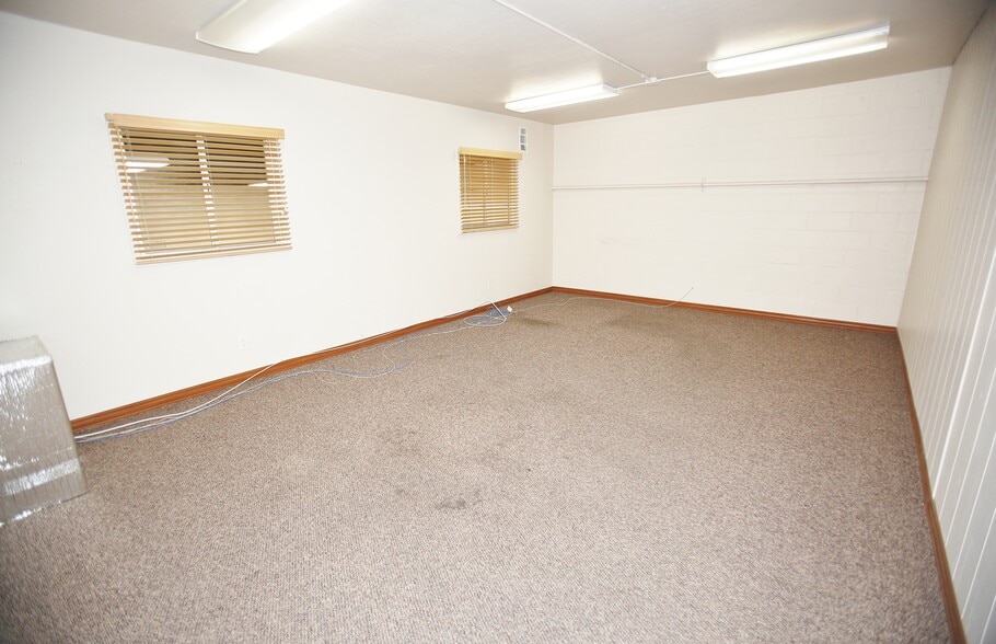 More Photos Of 2739 Castro Valley Blvd, Castro Valley Unknown For Lease