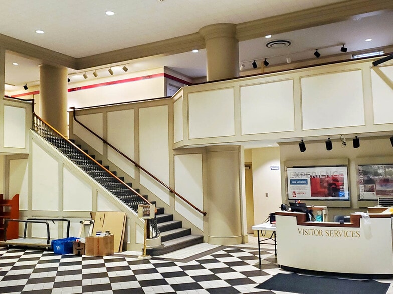 More Photos Of 250 E Market St, York Specialty For Sale