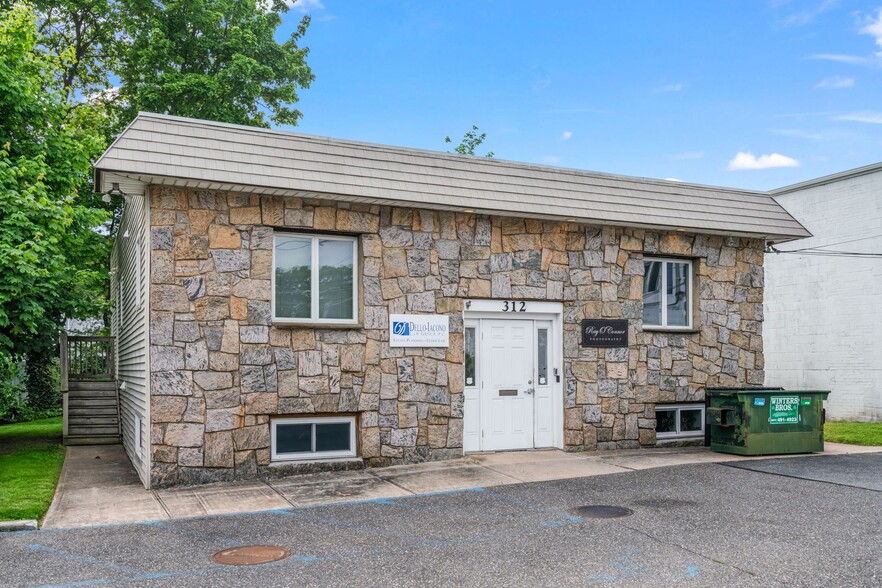 Primary Photo Of 312 Larkfield Rd, East Northport Office For Sale