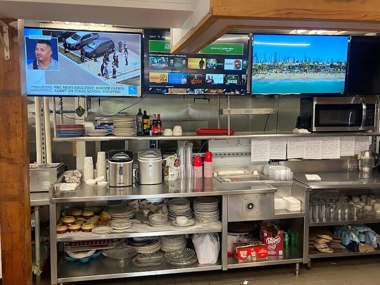 More Photos Of 251 Elm St, Milford Restaurant For Sale