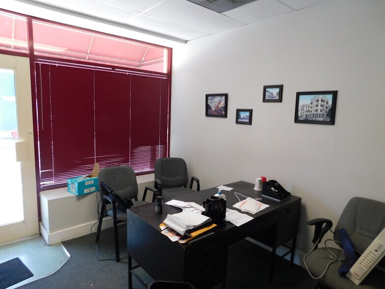 More Photos Of 120 E Pine St, Lakeland Office For Lease