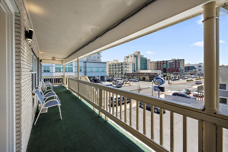 More Photos Of 1705 N Baltimore Ave, Ocean City Hotel For Sale