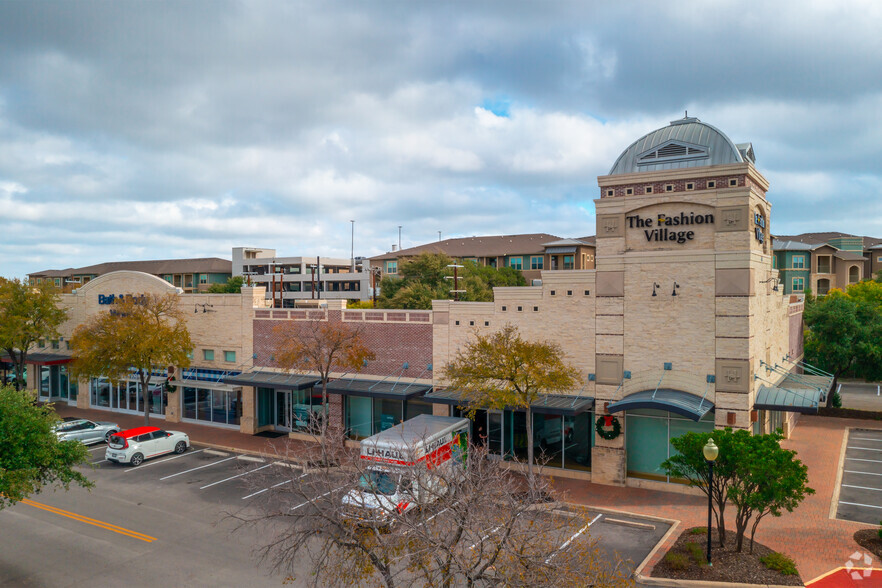 Primary Photo Of 11745 W IH-10, San Antonio General Retail For Lease