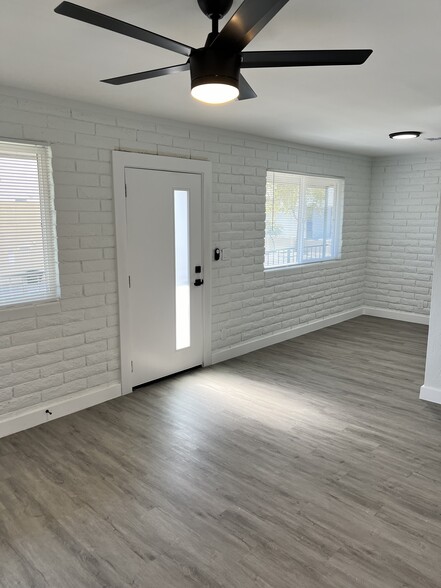 More Photos Of 2936 N 39th St, Phoenix Apartments For Sale