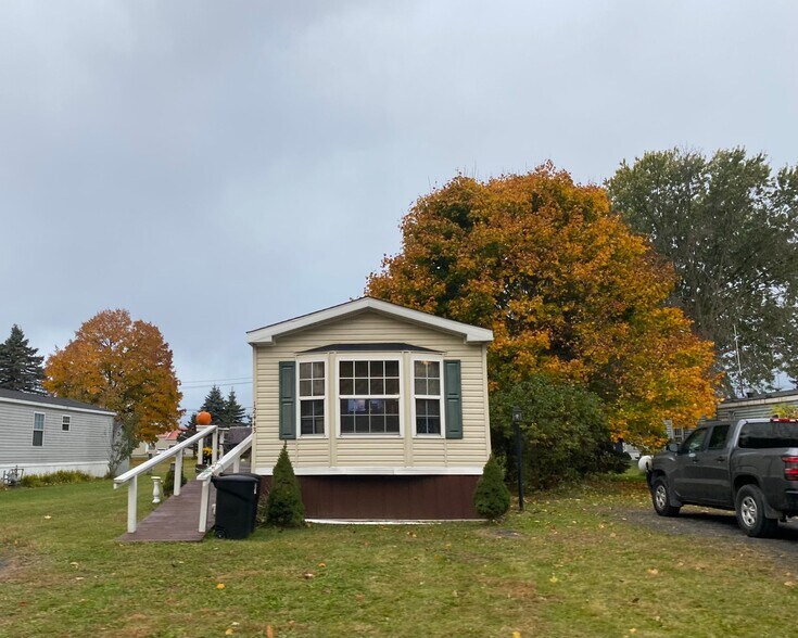 More Photos Of 12425 Timber Trl, Adams Center Manufactured Housing Mobile Home Park For Sale