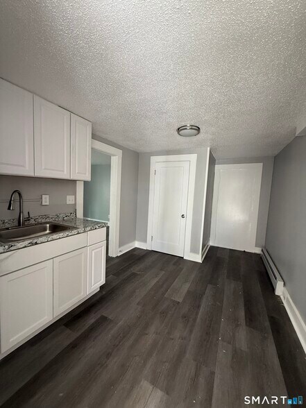 More Photos Of 80-82 Maple Ave, New London Apartments For Sale