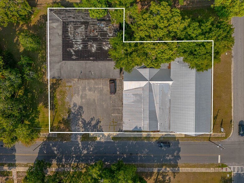 More Photos Of 2625 Reynolds St, Brunswick Flex For Sale