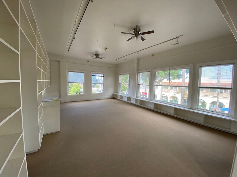 More Photos Of 829-890 Linden Ave, Carpinteria Storefront Retail Office For Lease