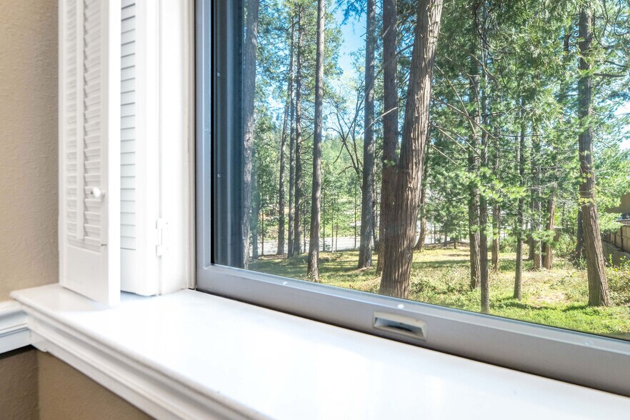 More Photos Of 565 Brunswick Rd, Grass Valley Office For Sale