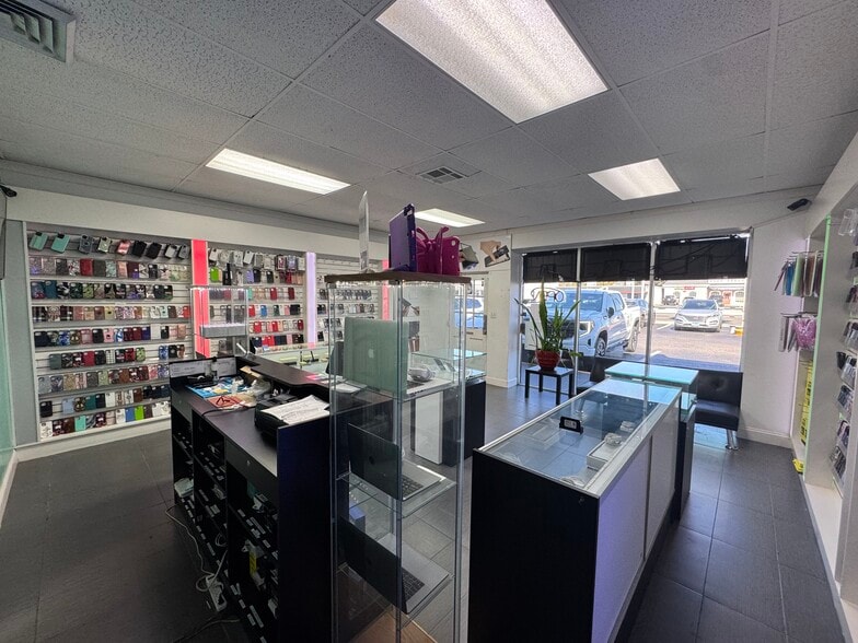 More Photos Of 4038 W Kennedy Blvd, Tampa Unknown For Lease