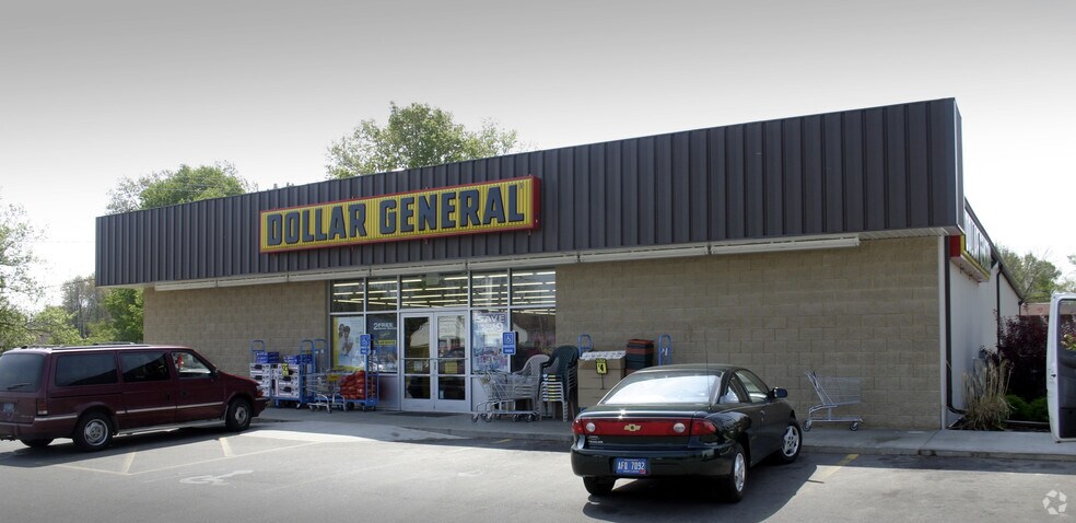 More Photos Of 924 E Michigan Ave, Paw Paw Freestanding For Lease