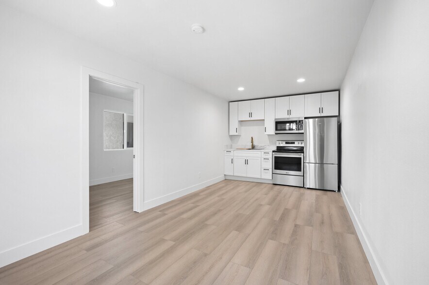 More Photos Of 329 N Pico Ave, Fallbrook Apartments For Sale