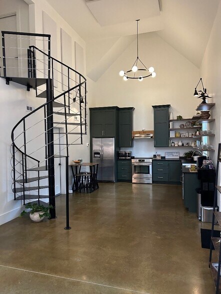 More Photos Of 1326 4th Ave N, Nashville Office For Sale