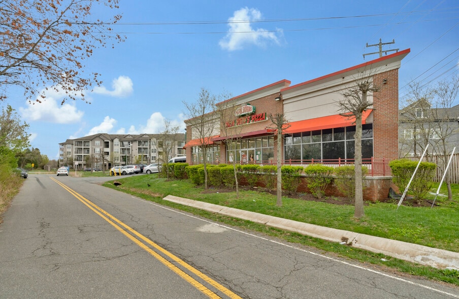 More Photos Of 21735 Shellhorn Rd, Ashburn Storefront For Sale