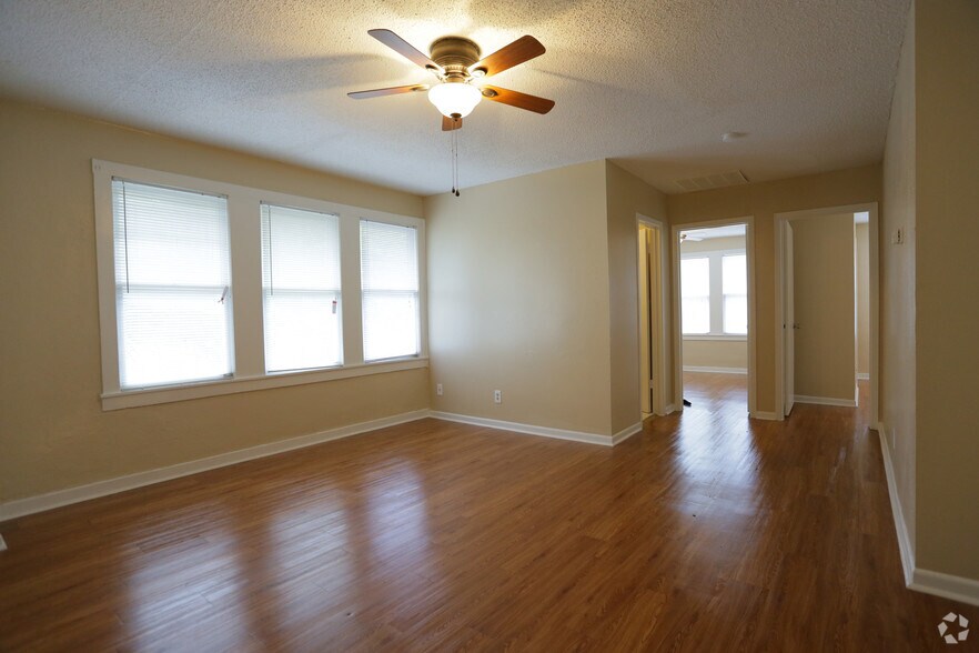 More Photos Of 737 W Mayfield Blvd, San Antonio Apartments For Sale