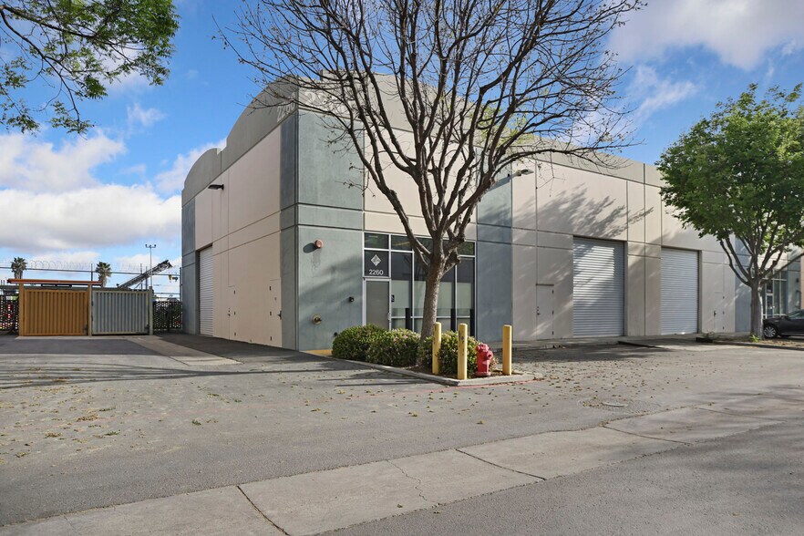 More Photos Of 2260 Macarthur Dr, Tracy Warehouse For Sale