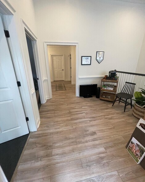 More Photos Of 401-413 Creekstone Rdg, Woodstock Office Residential For Sale