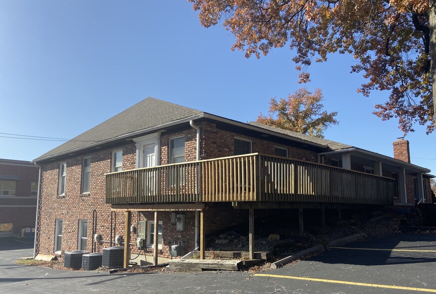 More Photos Of 5809 Reeds Rd, Mission Medical For Sale
