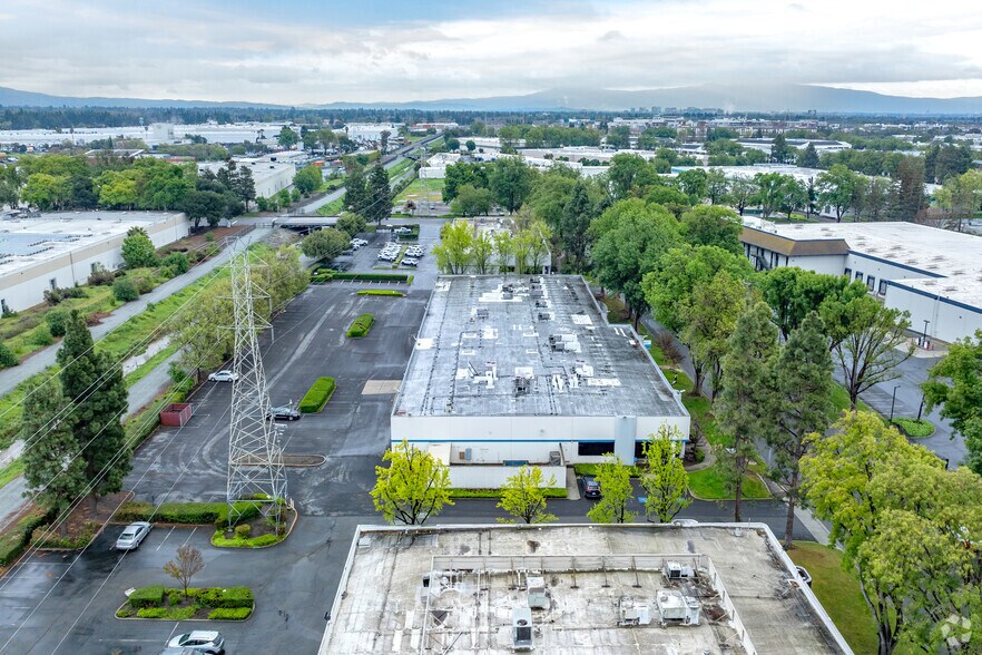 More Photos Of 726 S Hillview Dr, Milpitas Flex For Lease