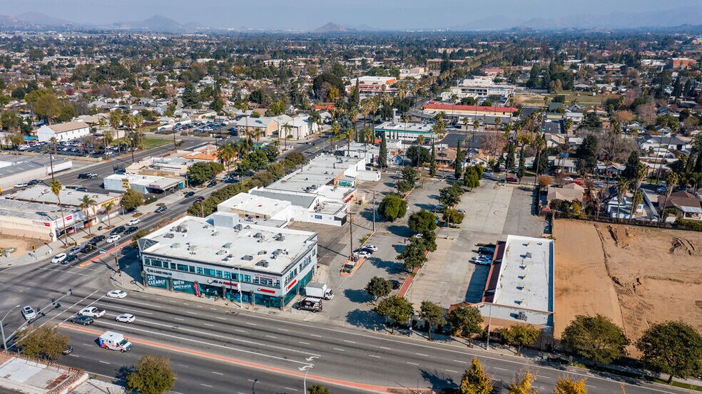 More Photos Of 9468-9472 Magnolia Ave, Riverside Storefront For Lease