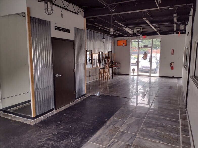 More Photos Of 728 Monroe Dr NE, Atlanta Storefront Retail Office For Lease