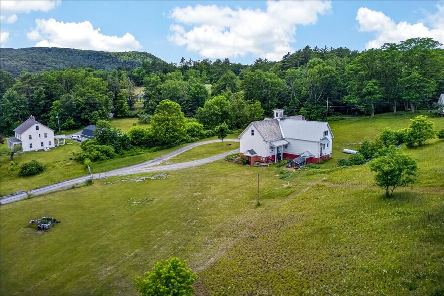 More Photos Of 66 Duttonsville School dr, Cavendish Schools For Sale