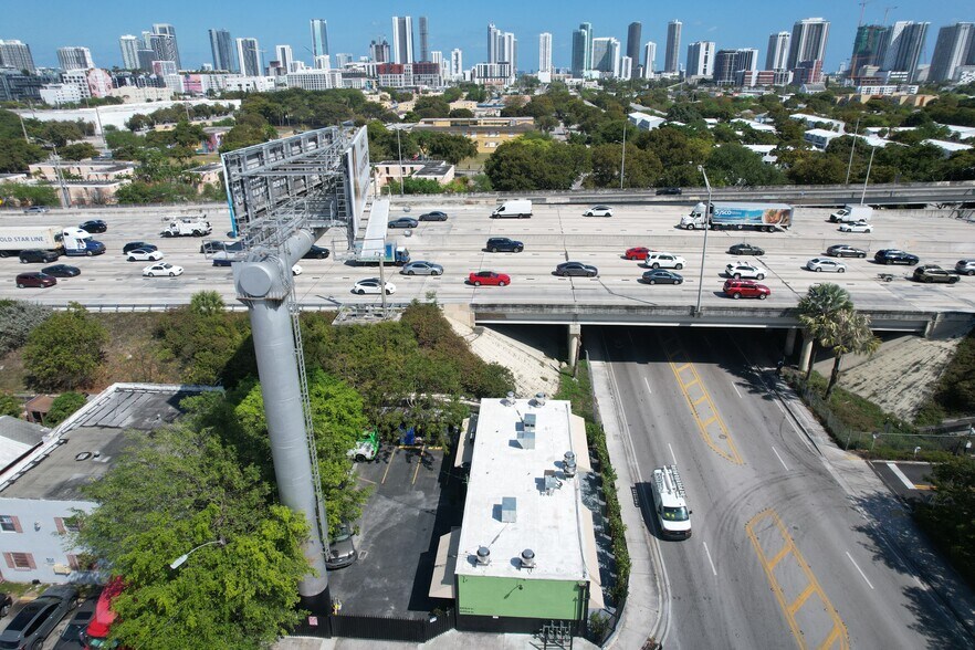More Photos Of 643 NW 20th St, Miami Freestanding For Lease