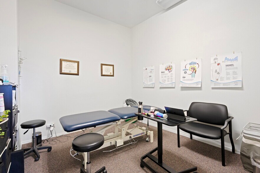 More Photos Of 352 E Hood Ave, Sisters General Retail For Sale