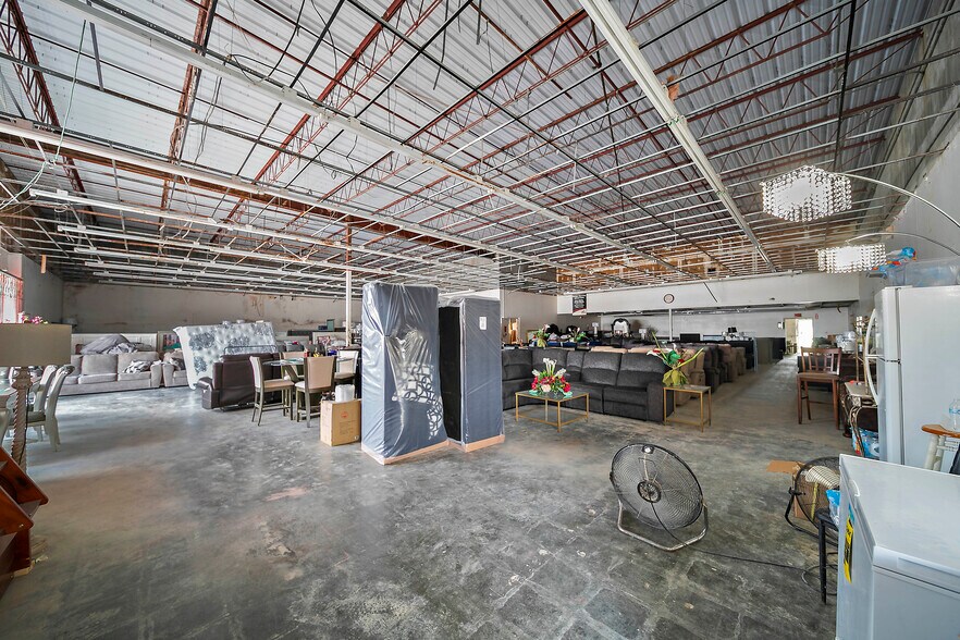 More Photos Of 10200 Almeda Genoa Rd, Houston Unknown For Lease