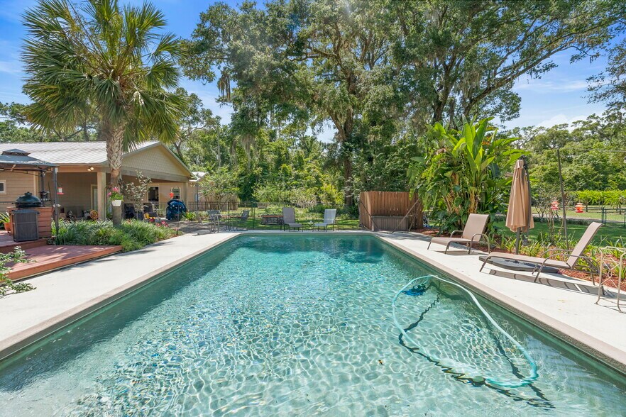 More Photos Of 1056 Reynolds Rd, De Leon Springs Specialty For Sale