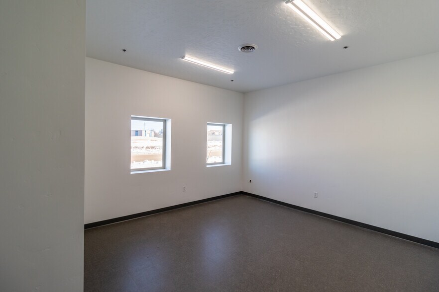 More Photos Of 479 N Broadmore Way, Nampa Warehouse For Sale