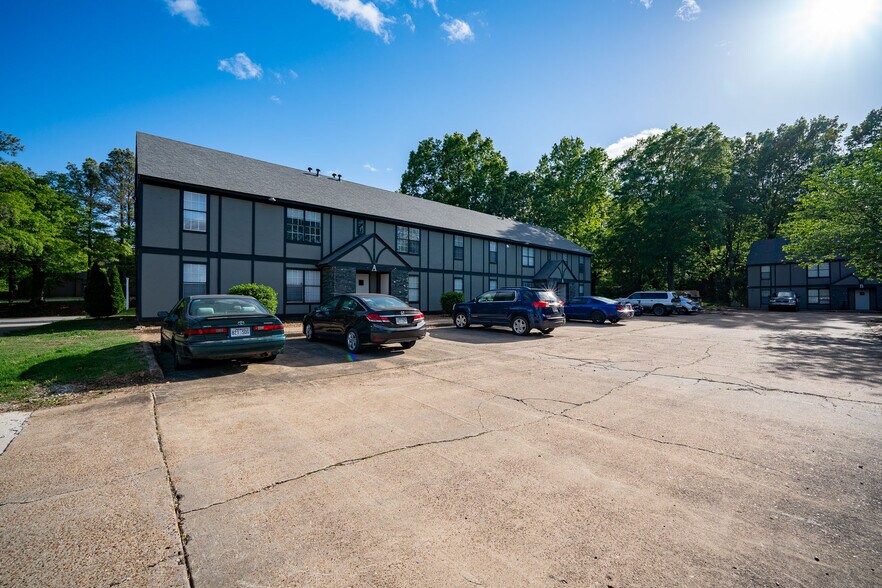 More Photos Of 1906 W Matthews Ave, Jonesboro Apartments For Sale