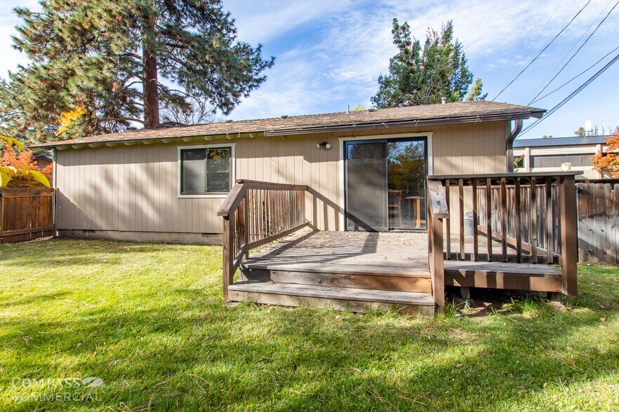 More Photos Of 1222 NE 4th St, Bend Office For Sale