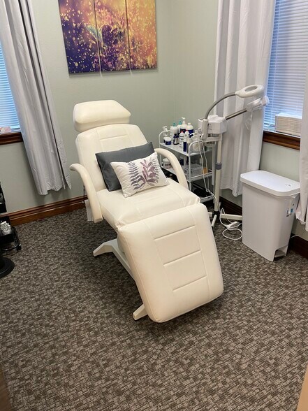 More Photos Of 14090 Metropolis Ave, Fort Myers Medical For Lease