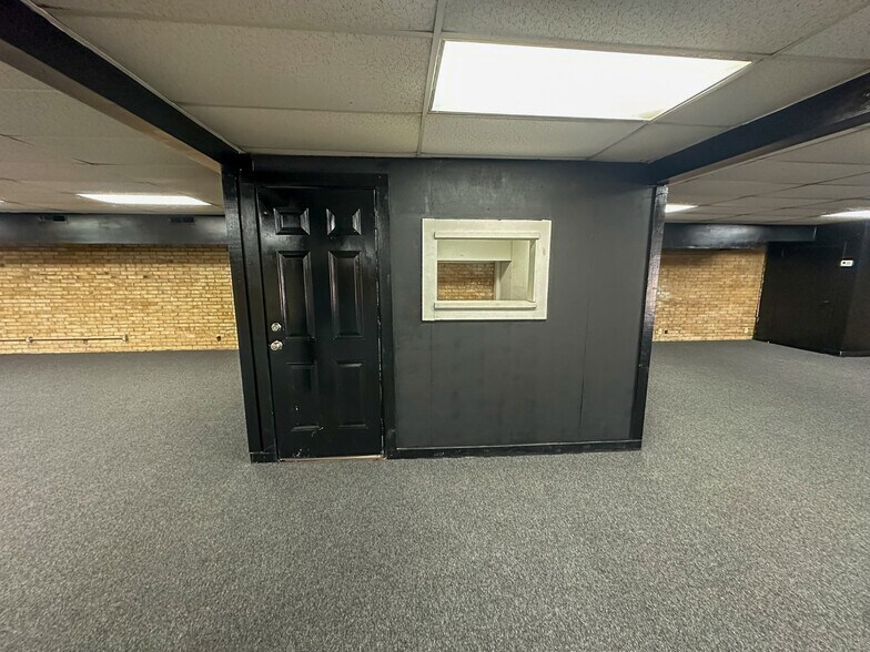 More Photos Of 310 E Denman Ave, Lufkin Storefront Retail Office For Sale