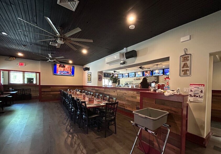 More Photos Of 742-746 Middle Country Rd, Selden Freestanding For Sale