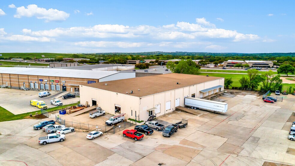 More Photos Of 2355 Pecan Ct, Haltom City Unknown For Lease