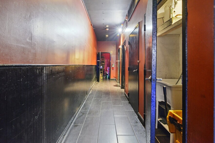 More Photos Of 508 Bourbon St, New Orleans Restaurant For Lease