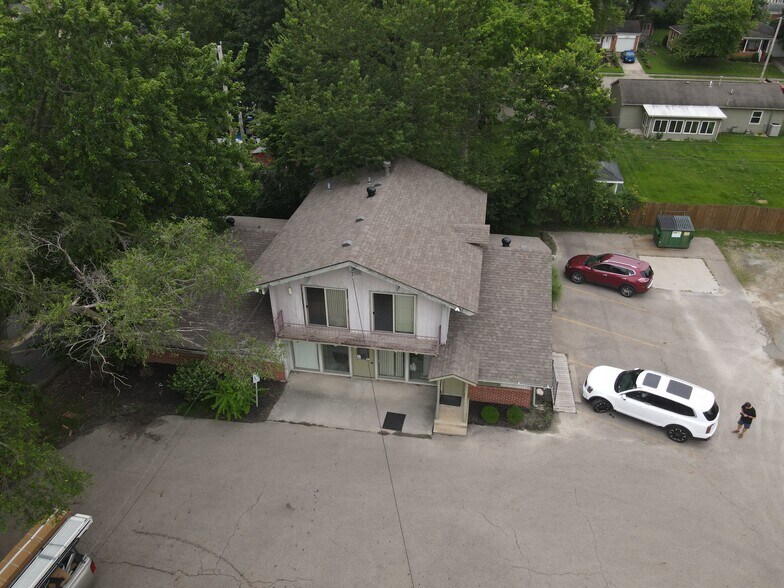 More Photos Of 1059 N Market St, Troy Medical For Sale